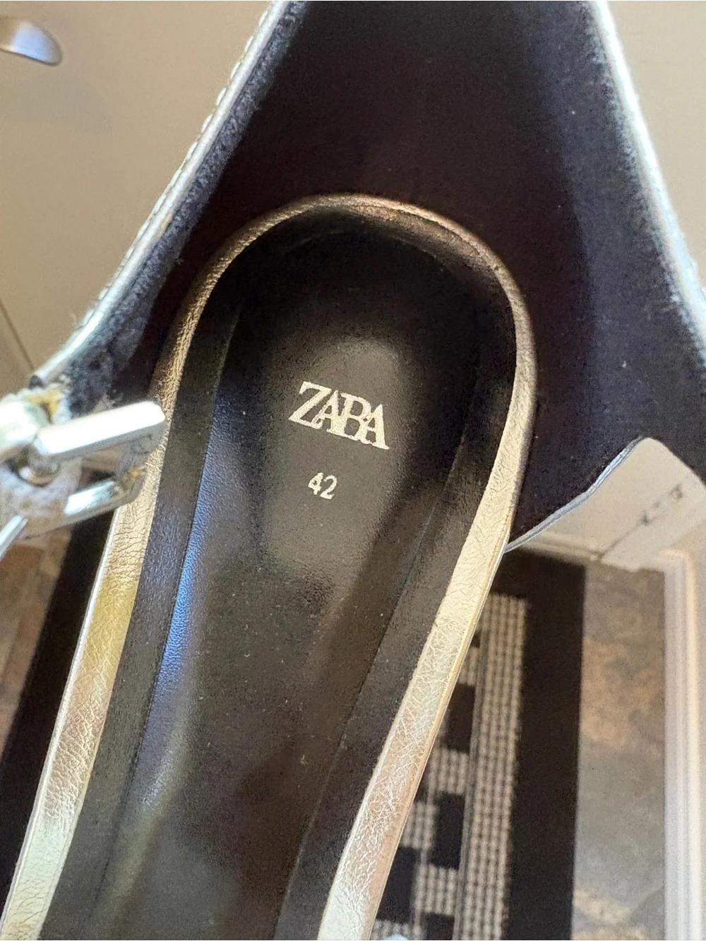 ZARA Silver Pointed-Toe Ankle-Strap Heels - Picture 2 of 4